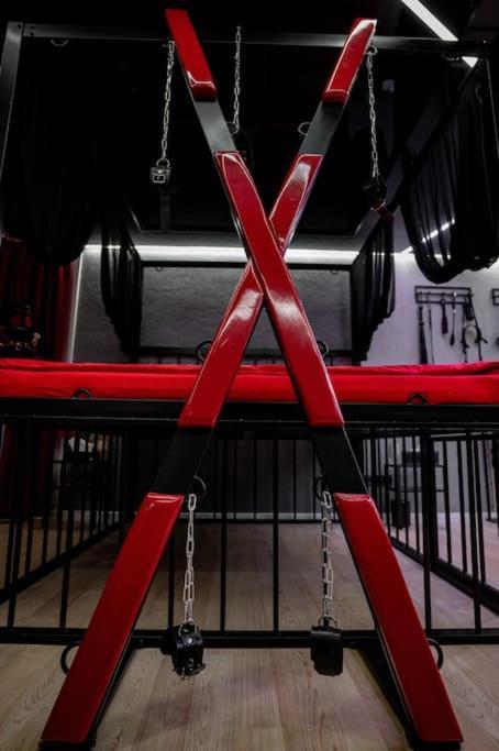 Bdsm Apartman V Bratislave -Adults Only Bratislava Exterior foto