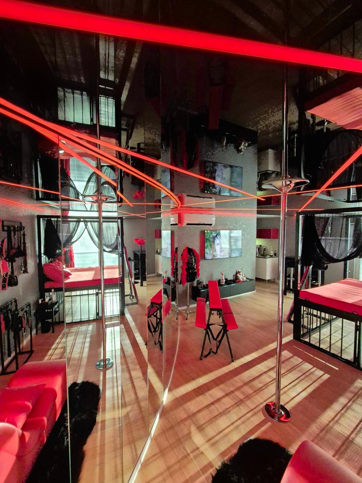 Bdsm Apartman V Bratislave -Adults Only Bratislava Exterior foto