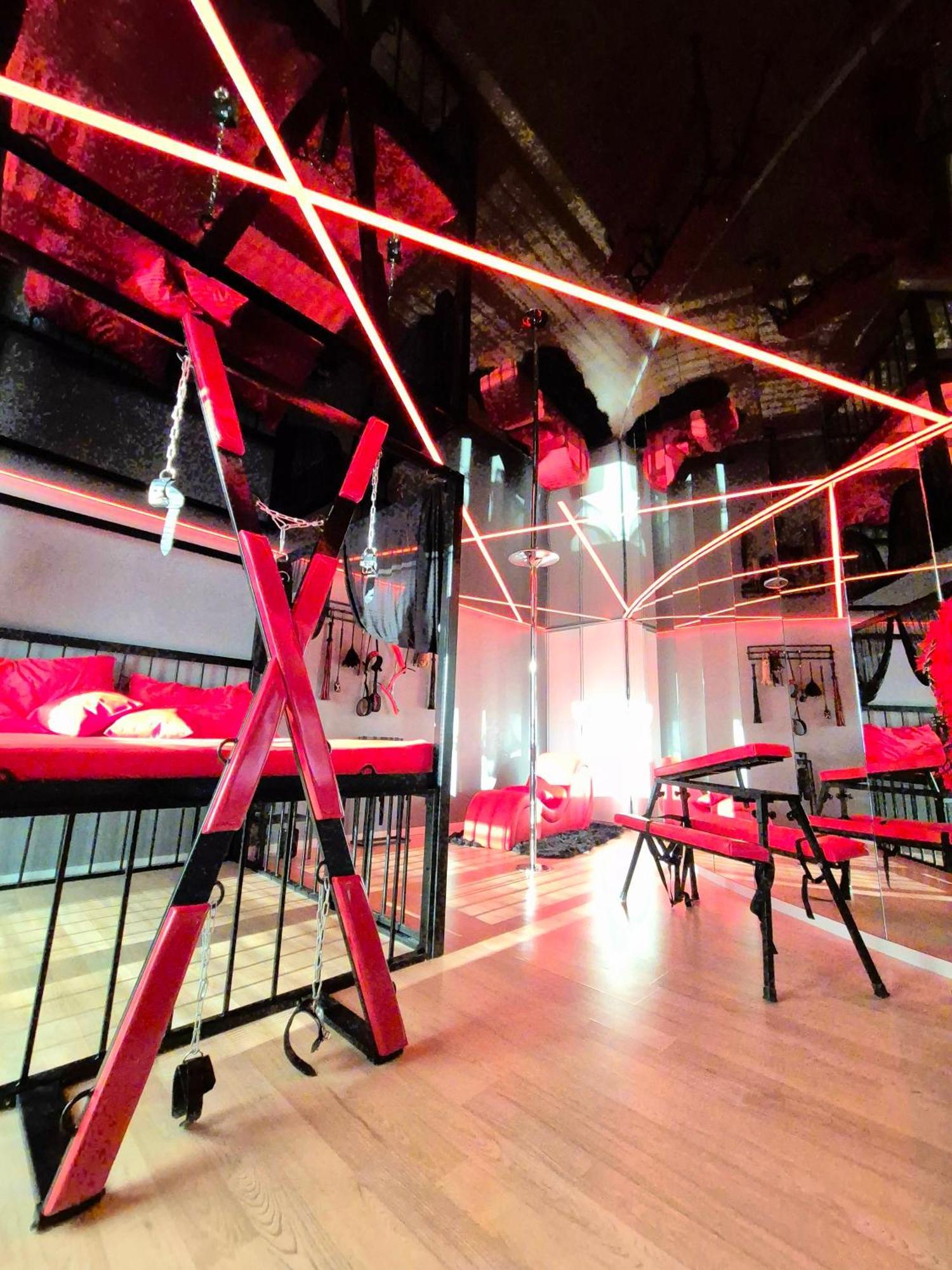 Bdsm Apartman V Bratislave -Adults Only Bratislava Exterior foto